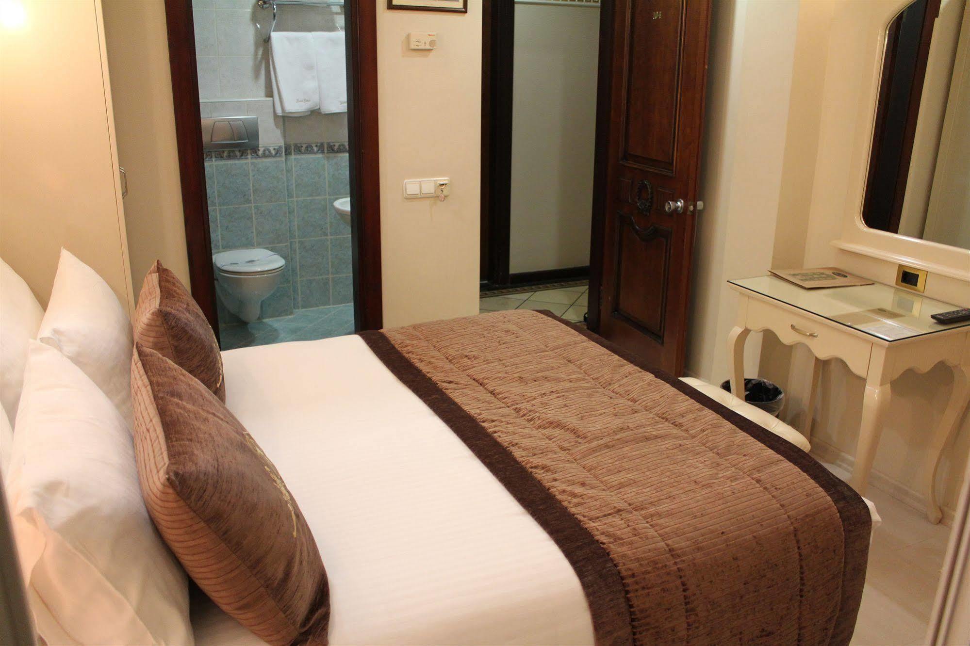 Hotel Nena Istanbul Bagian luar foto